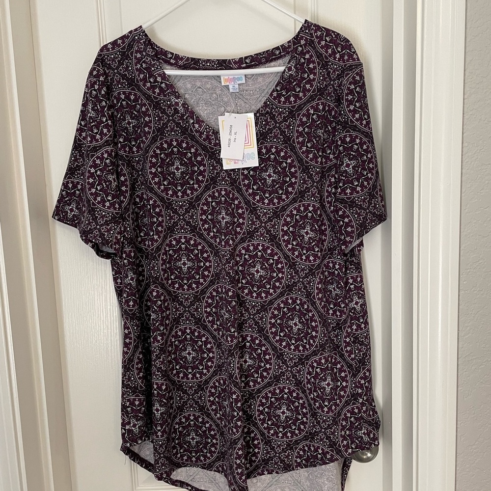 NWT LulaRoe Top